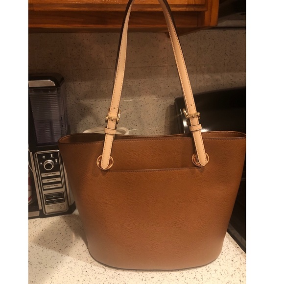NWT Michael Kors Jet Set Tote - Picture 5 of 16